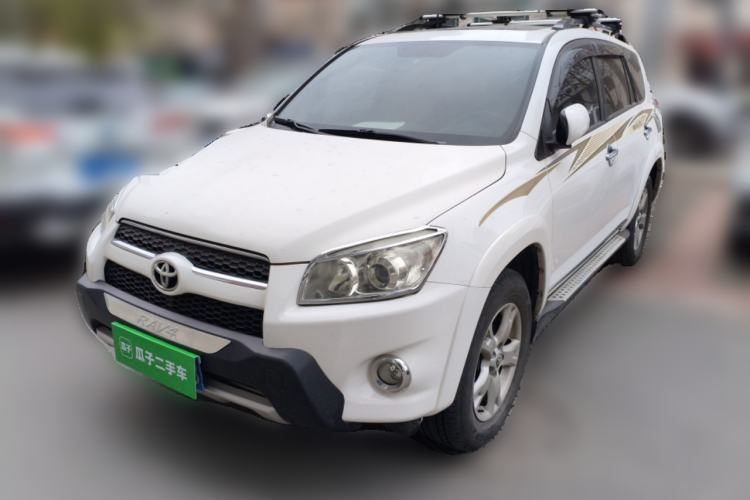 Used Toyota RAV4 2012 Luxurious 2.4L Automatic 4x4 with Stylish Features