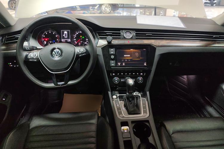 Used Volkswagen Magotan 2019 330TSI DSG Luxury Version China VI Standard
