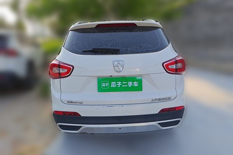 Used Baojun 510 2017 1.5L Manual Fashion Model
