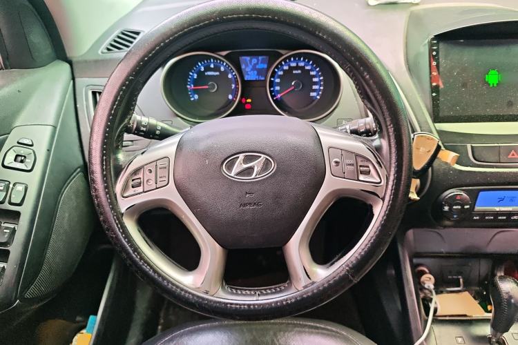 Used Hyundai ix35 2015 2.0L Automatic 2WD Smart Version China V Standard
