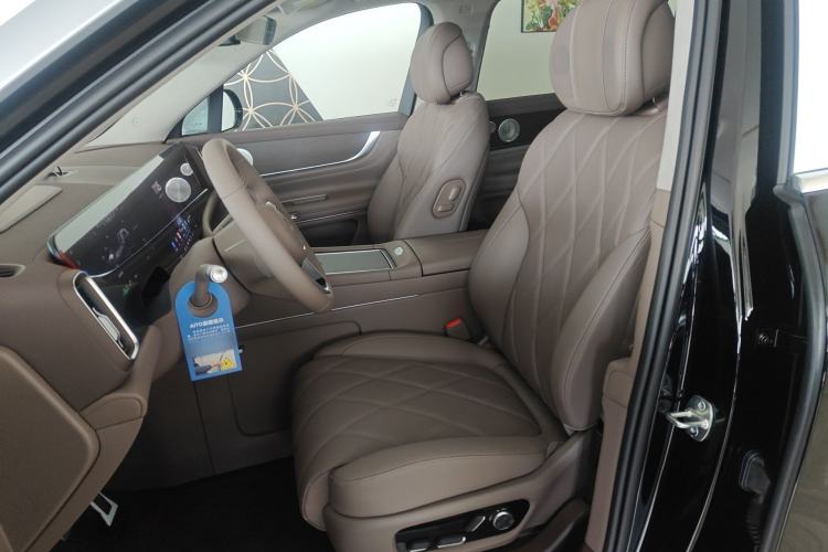 Used Hima AITO M9 2025 Extended-Range Ultra Version 52 kWh 6-Seater Left Front Seat