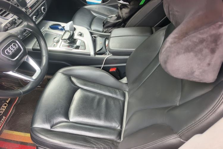 Used Audi Q7 2018 40 TFSI Comfort Model
