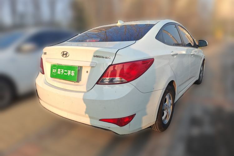Used Hyundai Verna (older generation) 2014 1.4L Automatic Smart GLS Rear Right 45 Deg