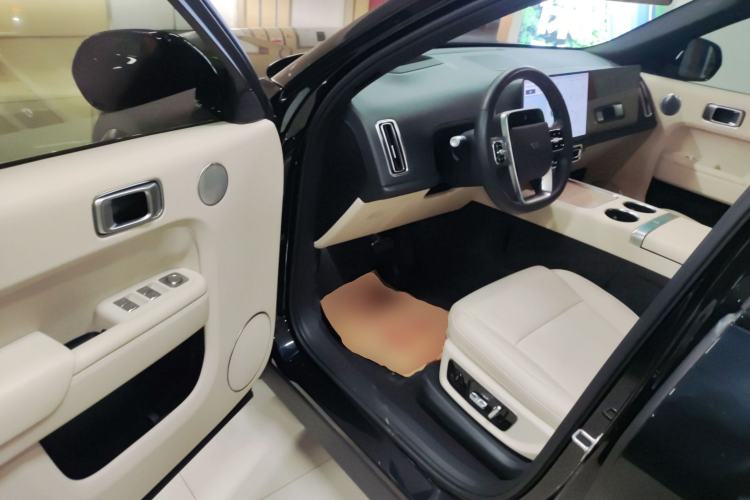 Used Li Auto L9 2022 Max model
