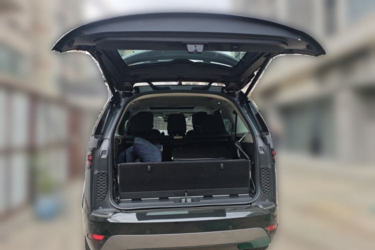 Used Land Rover Discovery 2021 360 PS R-Dynamic SE
