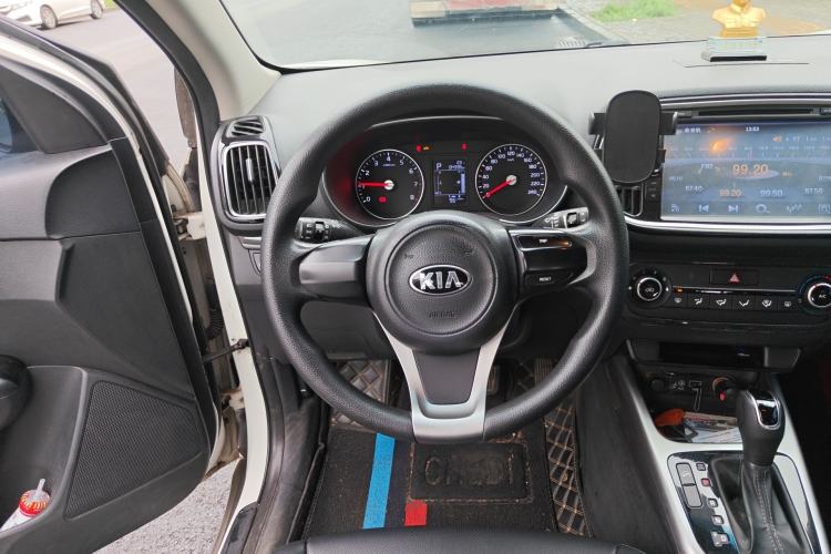 Used Kia KX3 2015 1.6L Automatic Two-Wheel Drive DLX Steering Wheel