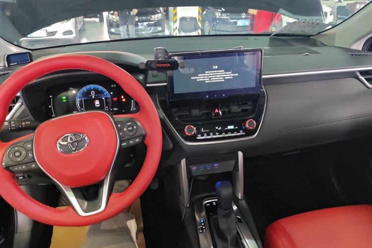 Used Toyota FRONTLANDER 2023 2.0L CVT Leading Edition Center Console