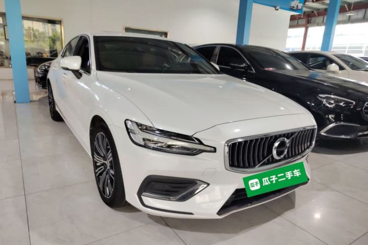 Used Volvo S60 2022 B4 Zhiyuan Luxury Edition