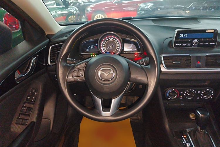 Used Mazda 3 Axela 2016 Sedan 1.5L Automatic Comfort Model