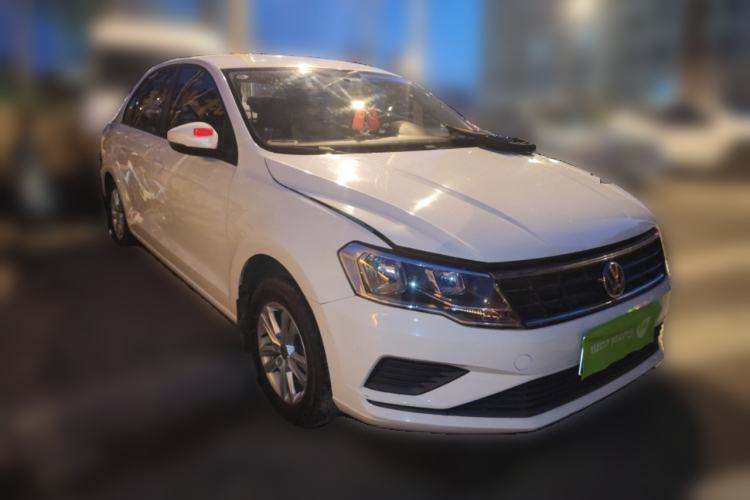 Used Volkswagen Jetta 2017 1.5L Manual Fashion Edition Front Right 45 Deg