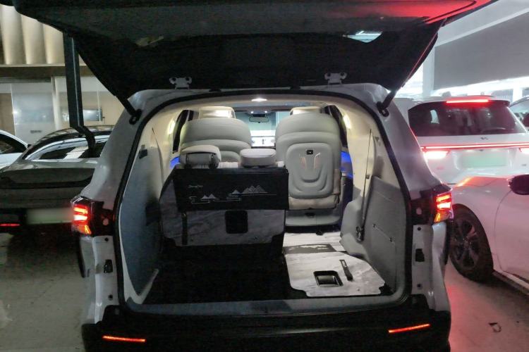 Used Toyota Granvia 2023 2.5L Hybrid Comfort Edition