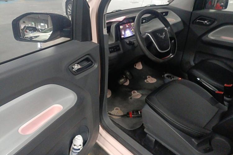 Used Wuling Hongguang MINIEV 2021 Macaron Sandwich Model 170 km Lithium Iron Phosphate