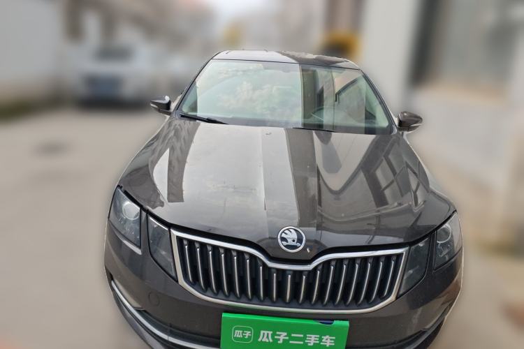 Used Skoda Octavia 2018 1.6L Automatic Luxury Edition Front