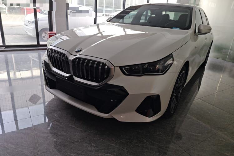 Used BMW 5 Series 2025 530Li Luxury Edition M Sport Package