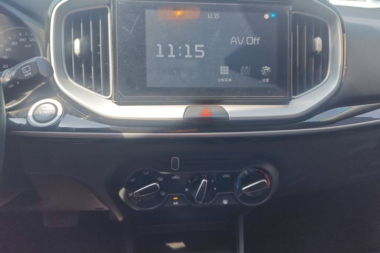 Used Kia kx1 Stonic 2021 1.4L CVT Fun Edition Audio And AC Panel