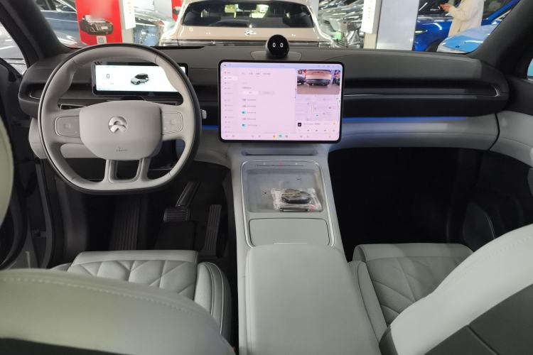 Used Nio ES6 2025 75 kWh Center Console