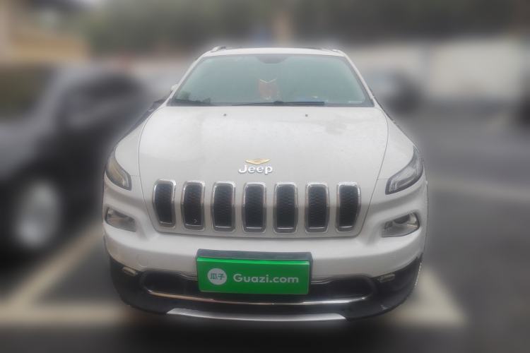 Used Jeep Cherokee 2016 2.0L Superior Edition

