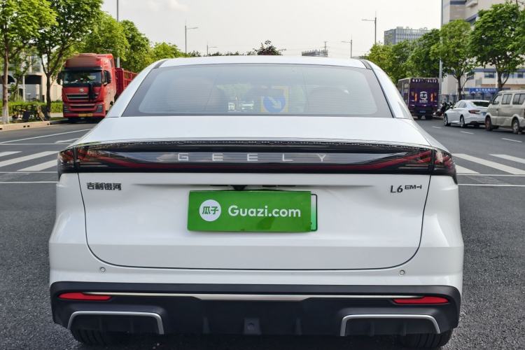 Used Geely Galaxy L6 2025 EM-i 140km Long-Range Version