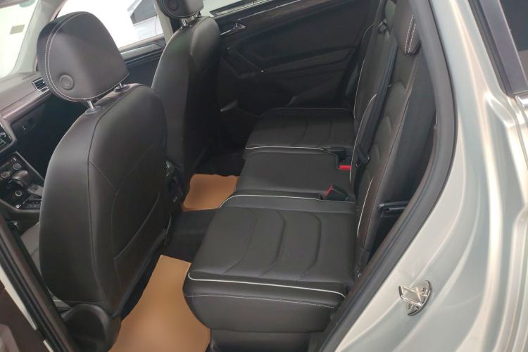 Used Volkswagen Tiguan L 2017 330TSI Automatic Two-Wheel Drive Flagship Edition Left Rear Seat