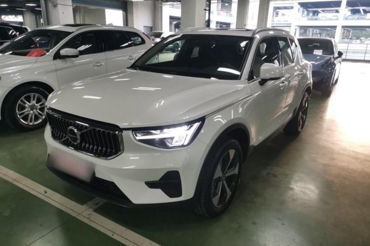Used Volvo XC40 2024 B4 4x4 Smart Luxury Edition