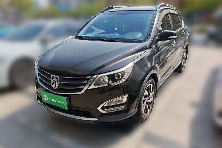Used Baojun 560 2015 1.8L manual luxury version