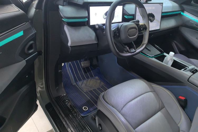 Used Lynk & Co 08 EM-P 2023 245km Ultra-Long Range Halo Driver Seat