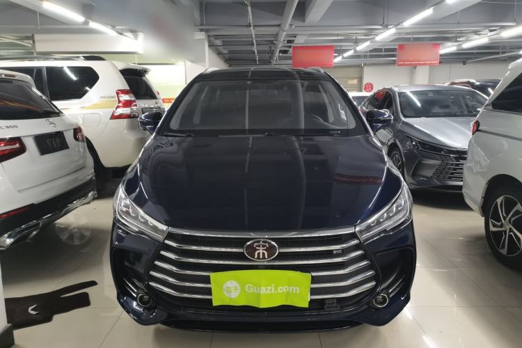Used BYD Song MAX 2018 1.5T Automatic Smart Connect Elite Model with 6 Seats Front