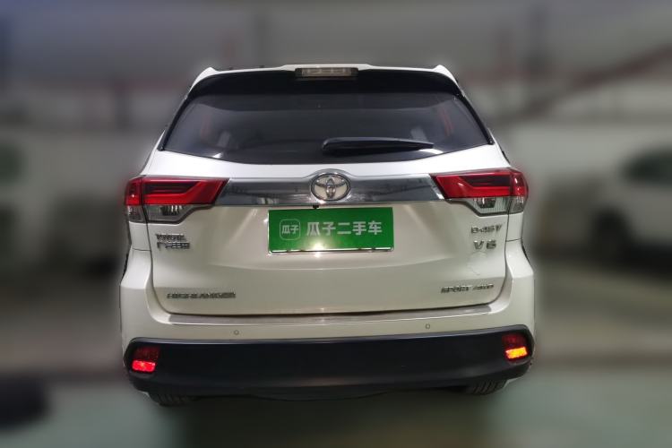Used Toyota Highlander 2018 2.0T Four-Wheel Drive Luxury Edition 7 Seats China V Emission Standard Rear
