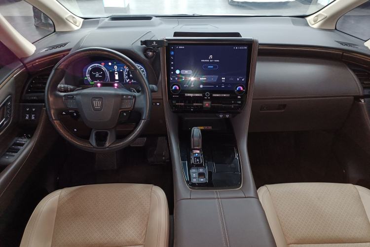 Used Toyota Vellfire 2024 Crown Dual-Engine 2.5L Ultimate Edition Center Console