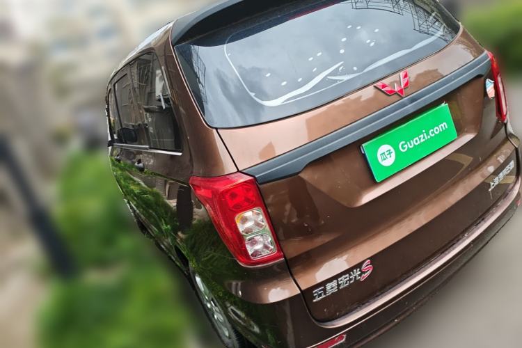 Used Wuling Hongguang 2019 1.5L S Basic Version China VI Standard LAR
