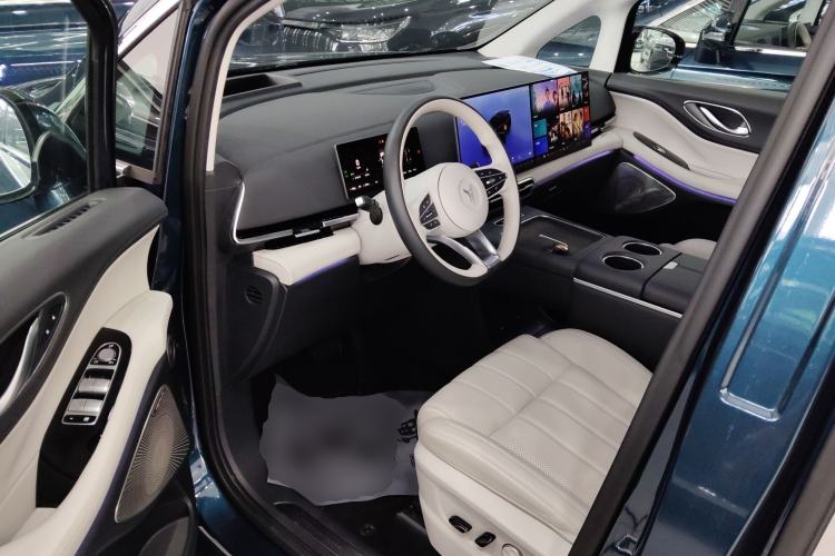 Used VOYAH Dream 2025 PHEV Four-Wheel-Drive Flagship Kunpeng Edition
