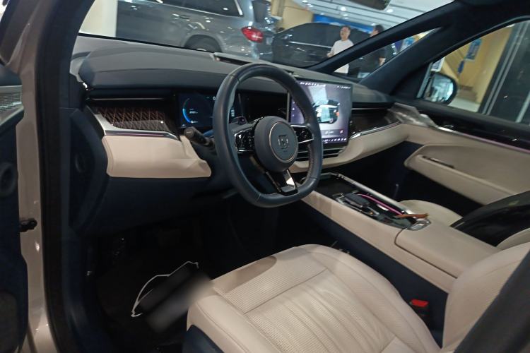 Used Zeekr 009 2022 WE Edition Center Console