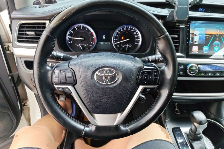 Used Toyota Highlander 2015 2.0T Four-Wheel Drive Luxury Edition 7-Seater Steering Wheel