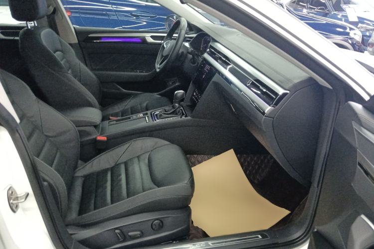 Used Volkswagen FAW-Volkswagen CC 2024 Estate Car 380TSI Hunter's Heart Edition Right Front Seat