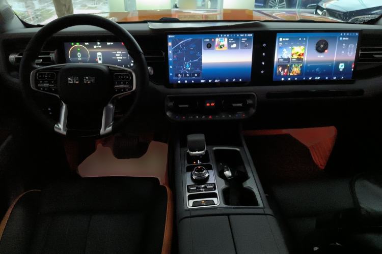 Used BAIC Off-Road BJ40 2024 2.0T All-New Urban Hunter Edition Chivalrous Style Center Console