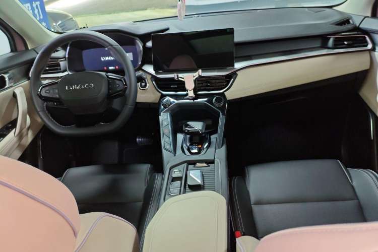 Used Lynk & Co 06 EM-P 2023 1.5T Remix PHEV Shero