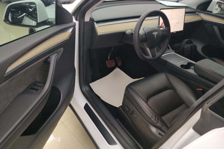 Used Tesla Model Y 2022 Rear-Wheel-Drive Version