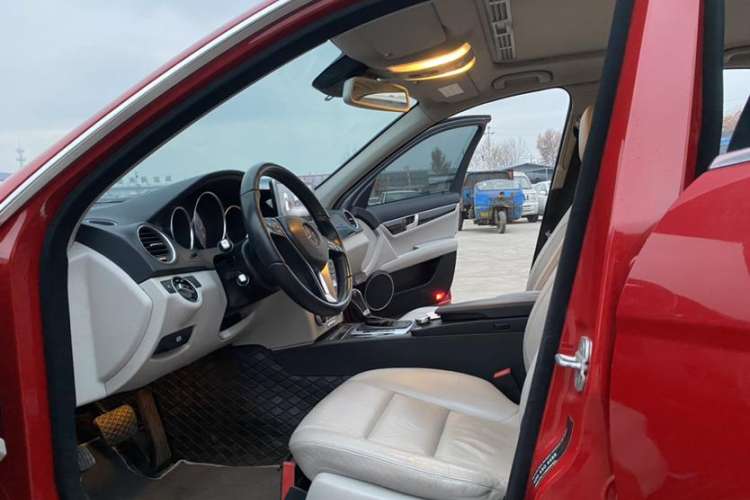 Used Mercedes-Benz C-Class 2013 C 260 CGI Fashion Model