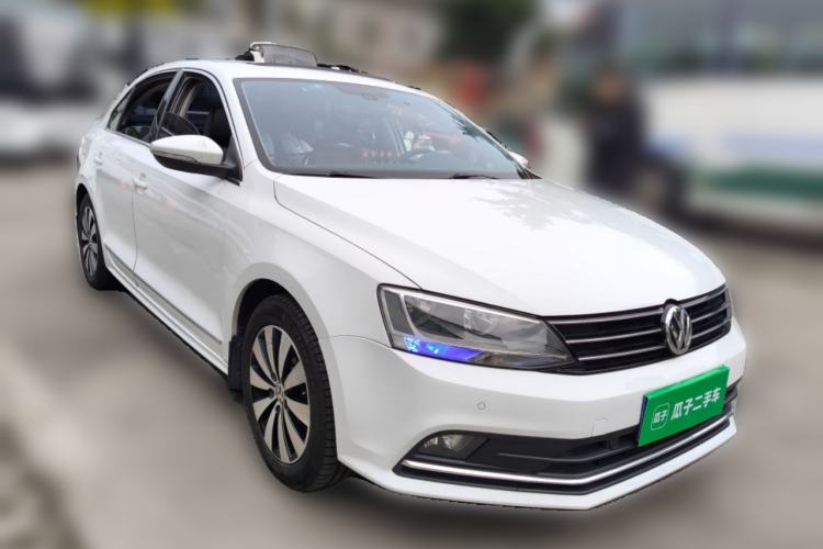 Used Volkswagen Sagitar 2015 230TSI Automatic Luxury Model
