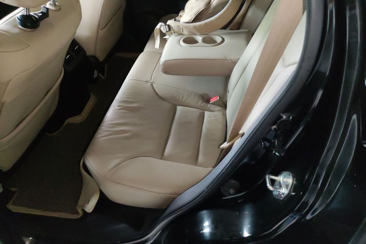 Used Honda CR-V 2015 2.4L two-wheel drive luxury version
