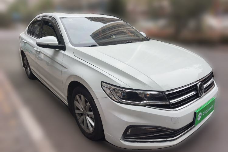 Used Volkswagen Bora 2021 1.5L Manual Comfort Smart Connect Edition Front Right 45 Deg