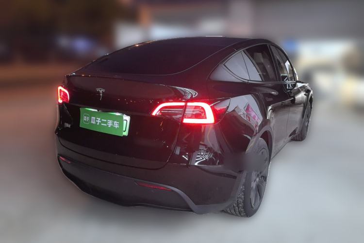 Used Tesla Model Y 2023 Rear-Wheel-Drive Version
