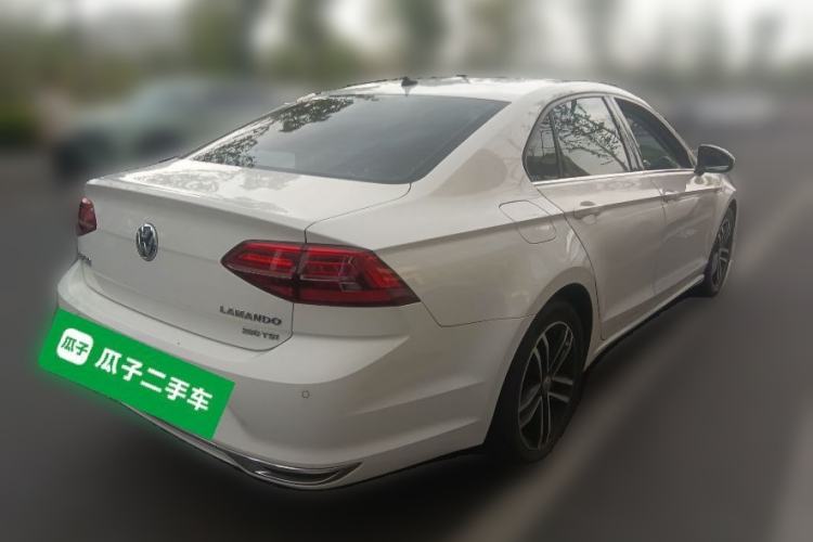 Used Volkswagen Lamando 2018 280TSI DSG Luxury Edition
