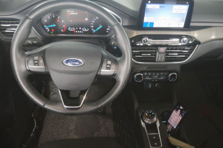 Used Ford Focus 2020 Sedan EcoBoost 180 Automatic Trend Edition Steering Wheel