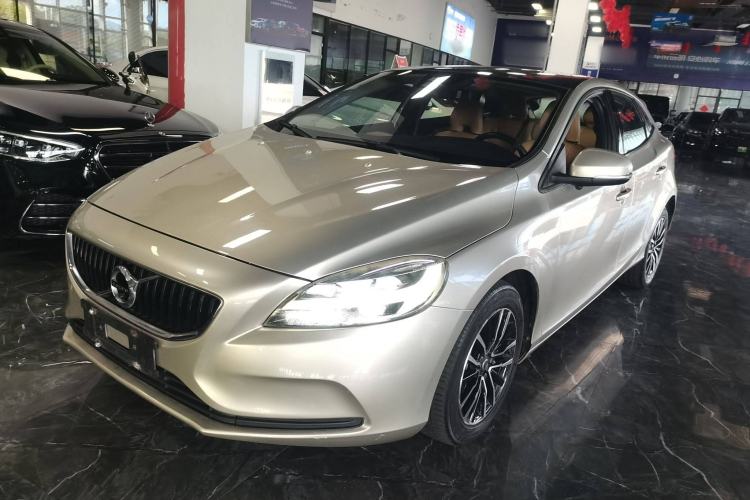 Used Volvo V40 2017 T3 Zhiyi Edition