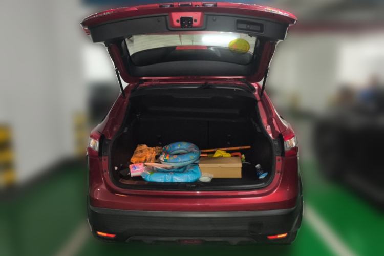 Used Nissan Qashqai 2016 2.0L CVT Luxury Edition Trunk