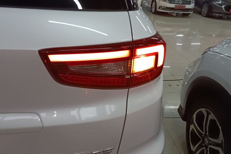 Used CHANGAN CS55 2018 1.5T Automatic Colorful Edition China V Standard