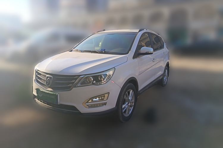 Used Baojun 560 2015 1.8L manual Comfort trim level