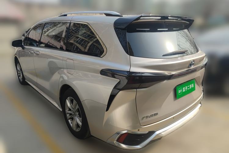 Used Toyota SIENNA 2023 2.5L Hybrid Comfort Edition