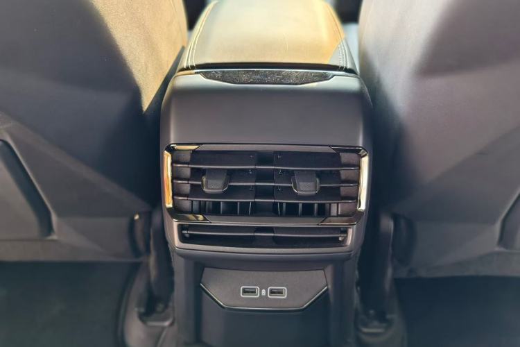 Used Lynk & Co 01 2023 2.0TD Four-Wheel Drive Dark Night Edition
